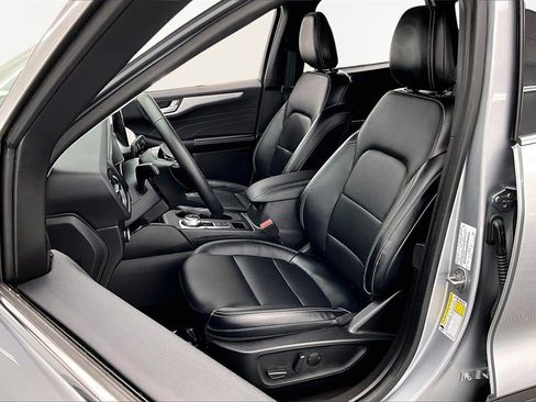 Used 2023 Ford Escape Platinum image 25