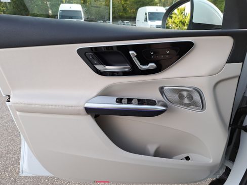 New 2026 Mercedes-Benz GLC 300 4MATIC image 28