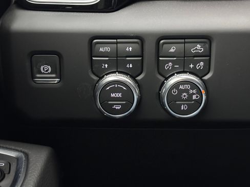 New 2026 GMC Sierra 1500 Denali AWD/4WD image 24