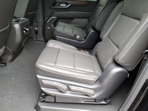 New 2026 GMC Yukon XL Denali AWD/4WD image 12
