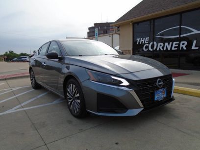Used 2024 Nissan Altima 2.5 SV