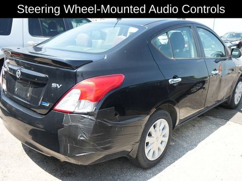 Used 2013 Nissan Versa SV w/ Convenience Pkg FWD image 4