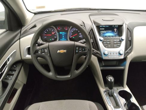 Used 2017 Chevrolet Equinox LS image 22