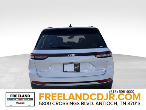 New 2026 Jeep Grand Cherokee Limited w/ Luxury Tech Group II AWD/4WD image 4
