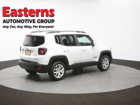 Used 2017 Jeep Renegade Latitude w/ Cold Weather Group AWD/4WD image 44