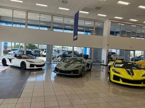 Used 2017 Nissan Sentra SV image 6