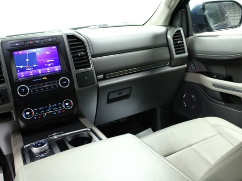 Used 2020 Ford Expedition XLT w/ Equipment Group 202A image 20