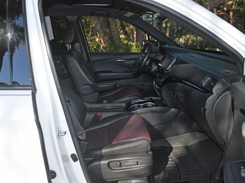 Used 2022 Honda Ridgeline Black Edition image 22