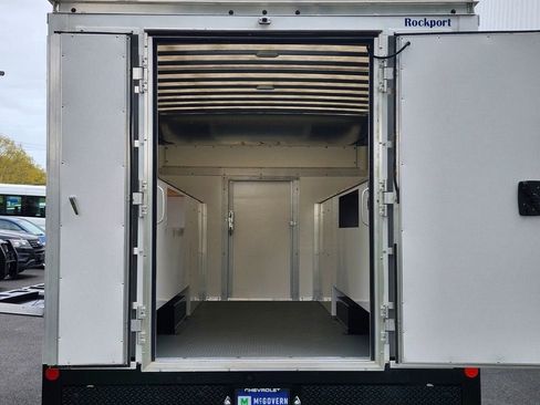 Used 2022 Chevrolet Express 3500 w/ Power Convenience Package RWD image 23