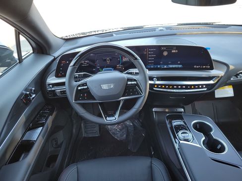 New 2026 Cadillac Lyriq Luxury image 19