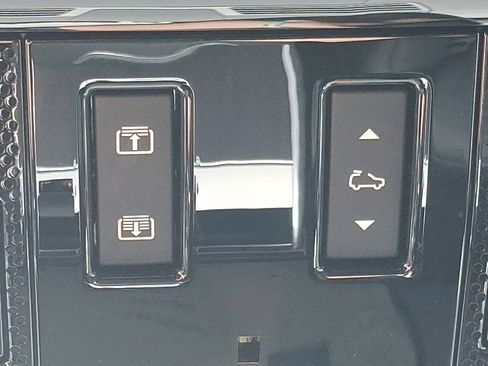 New 2025 Land Rover Range Rover SE AWD/4WD image 19