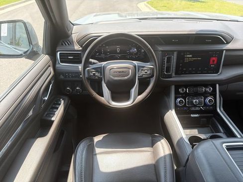 Used 2023 GMC Yukon Denali RWD image 27