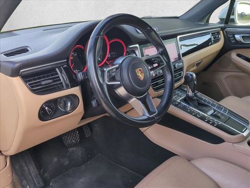 Used 2019 Porsche Macan image 9