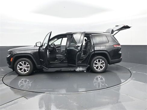 Used 2022 Jeep Grand Cherokee L Limited image 34