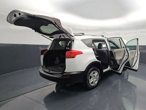 Used 2013 Toyota RAV4 LE AWD/4WD image 21