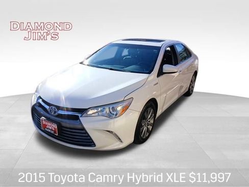 Used 2015 Toyota Camry XLE w/ Moonroof Package image 1
