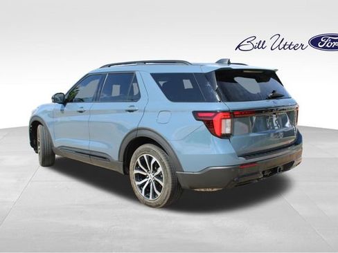 Used 2025 Ford Explorer ST-Line w/ Premium Package image 7