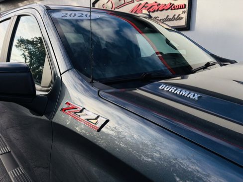 Used 2020 Chevrolet Silverado 1500 RST image 3