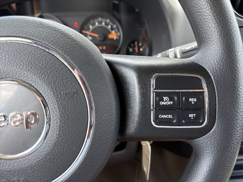 Used 2017 Jeep Compass Sport w/ Power Value Group FWD image 19