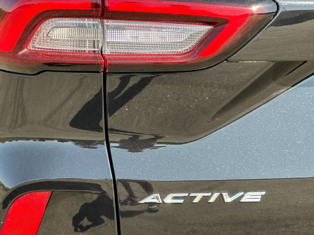 Certified 2025 Ford Escape Active FWD image 25