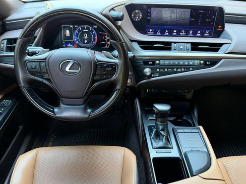 Certified 2021 Lexus ES 350 w/ Premium Package FWD image 28