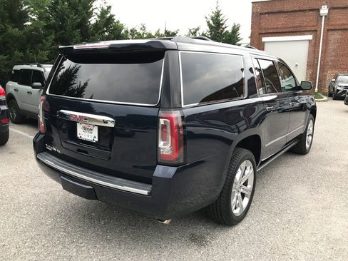 Used 2018 GMC Yukon XL Denali w/ Denali Ultimate Package AWD/4WD image 8