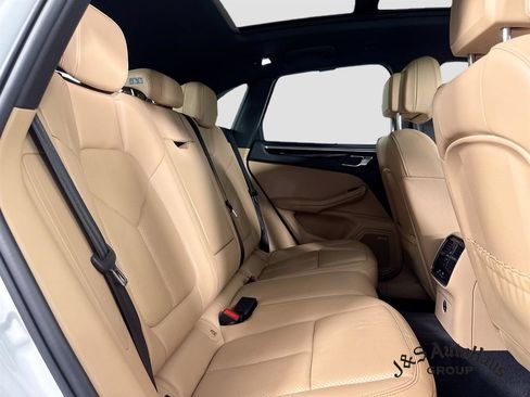 Used 2022 Porsche Macan S AWD/4WD image 35