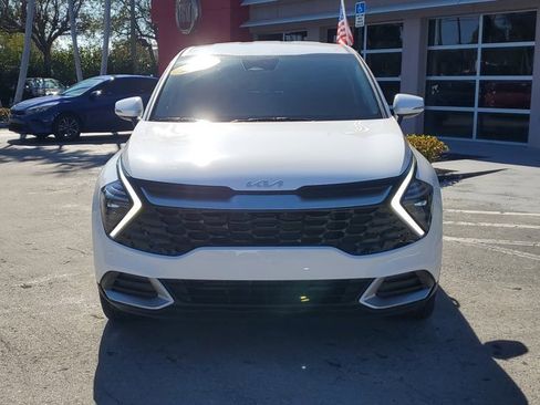 Used 2024 Kia Sportage EX image 2