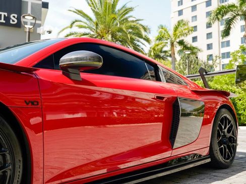 Used 2017 Audi R8 V10 plus w/ 20" Wheel Package AWD/4WD image 11