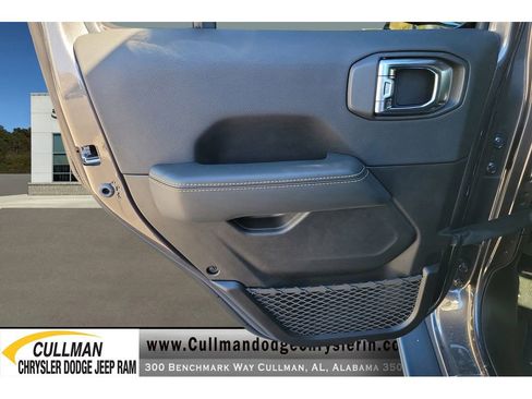 New 2025 Jeep Wrangler Unlimited Rubicon 392 image 18