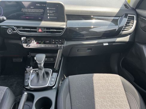 New 2026 Kia Seltos S FWD image 13