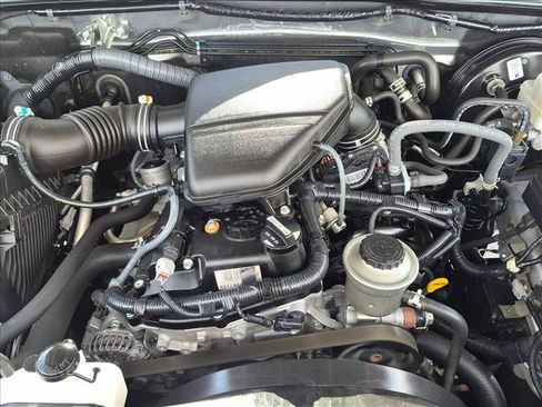 Used 2022 Toyota Tacoma SR w/ SR Convenience Package RWD image 19