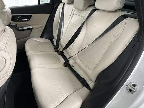 Used 2024 Mercedes-Benz GLC 300 GLC 300 image 13