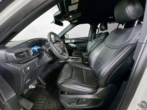 Used 2020 Ford Explorer ST w/ ST Street Pack AWD/4WD image 16