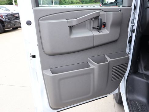 New 2026 GMC Savana 2500 w/ Enhanced Convenience Package RWD image 11