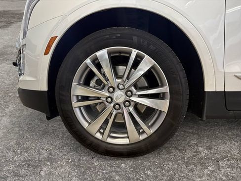 Certified 2024 Cadillac XT5 Premium Luxury w/ LPO, Floor Liner Package AWD/4WD image 12