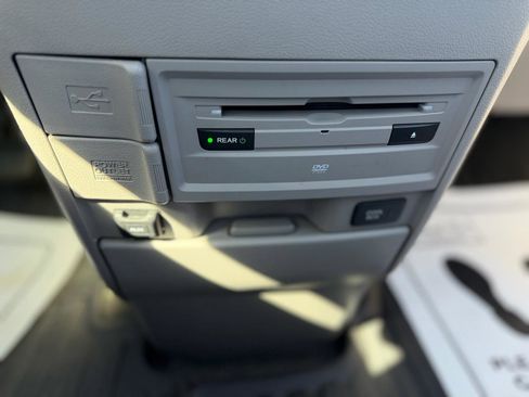 Used 2016 Honda Odyssey Touring Elite image 45