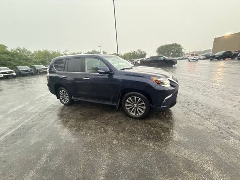 Used 2022 Lexus GX 460 Luxury w/ Accessory Package AWD/4WD image 32