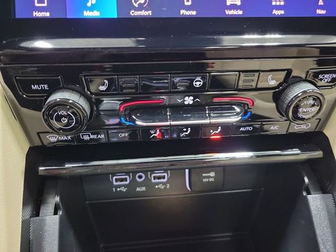 New 2025 Jeep Grand Cherokee L Limited image 21