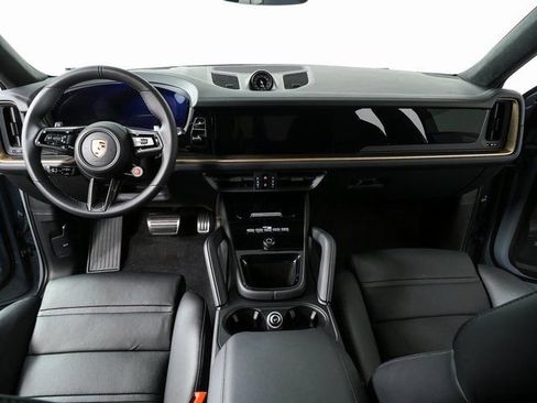 Certified 2024 Porsche Cayenne Turbo GT AWD/4WD image 20