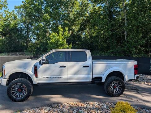 Used 2023 Ford F250 Lariat w/ Lariat Ultimate Package AWD/4WD image 2