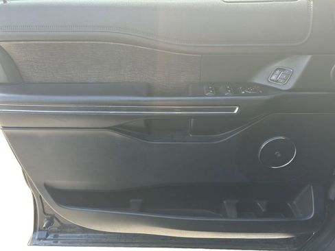 Used 2019 Ford Expedition Max Limited AWD/4WD image 17
