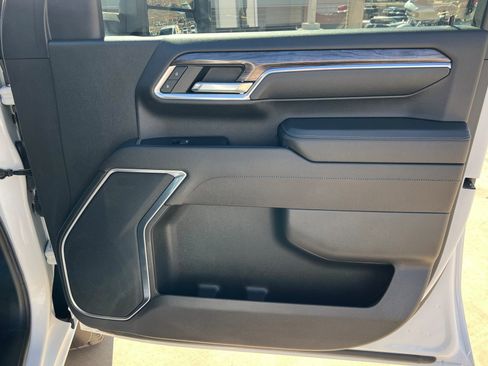 Used 2024 Chevrolet Silverado 2500 LTZ image 22