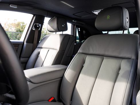 Certified 2023 Rolls-Royce Phantom Sedan w/ The Phantom Package image 29