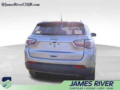 Used 2022 Jeep Compass Limited AWD/4WD image 17