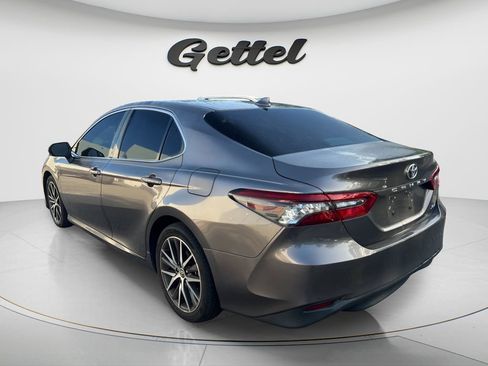 Certified 2021 Toyota Camry XLE w/ Navigation Package FWD image 7