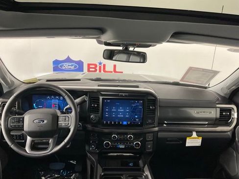 New 2026 Ford F250 Lariat w/ Black Appearance Package image 17