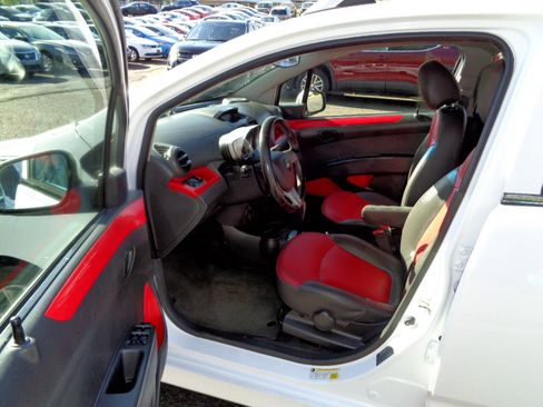Used 2014 Chevrolet Spark LT image 13
