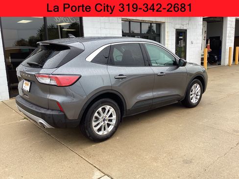Used 2022 Ford Escape SE FWD image 5