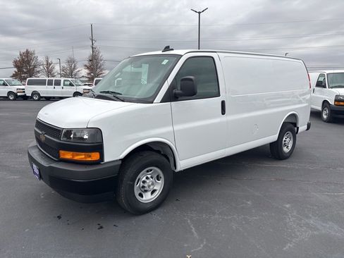 New 2025 Chevrolet Express 2500 WT w/ Driver Convenience Package image 7